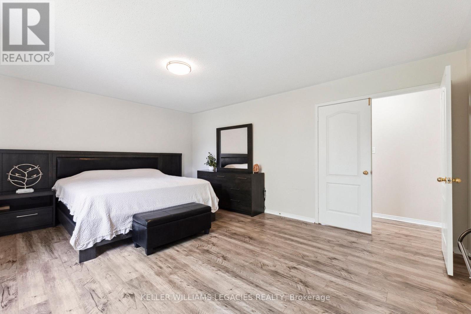 135 Mcsweeney Crescent, Ajax (Northwest Ajax), Ontario  L1T 4C8 - Photo 15 - E12208607