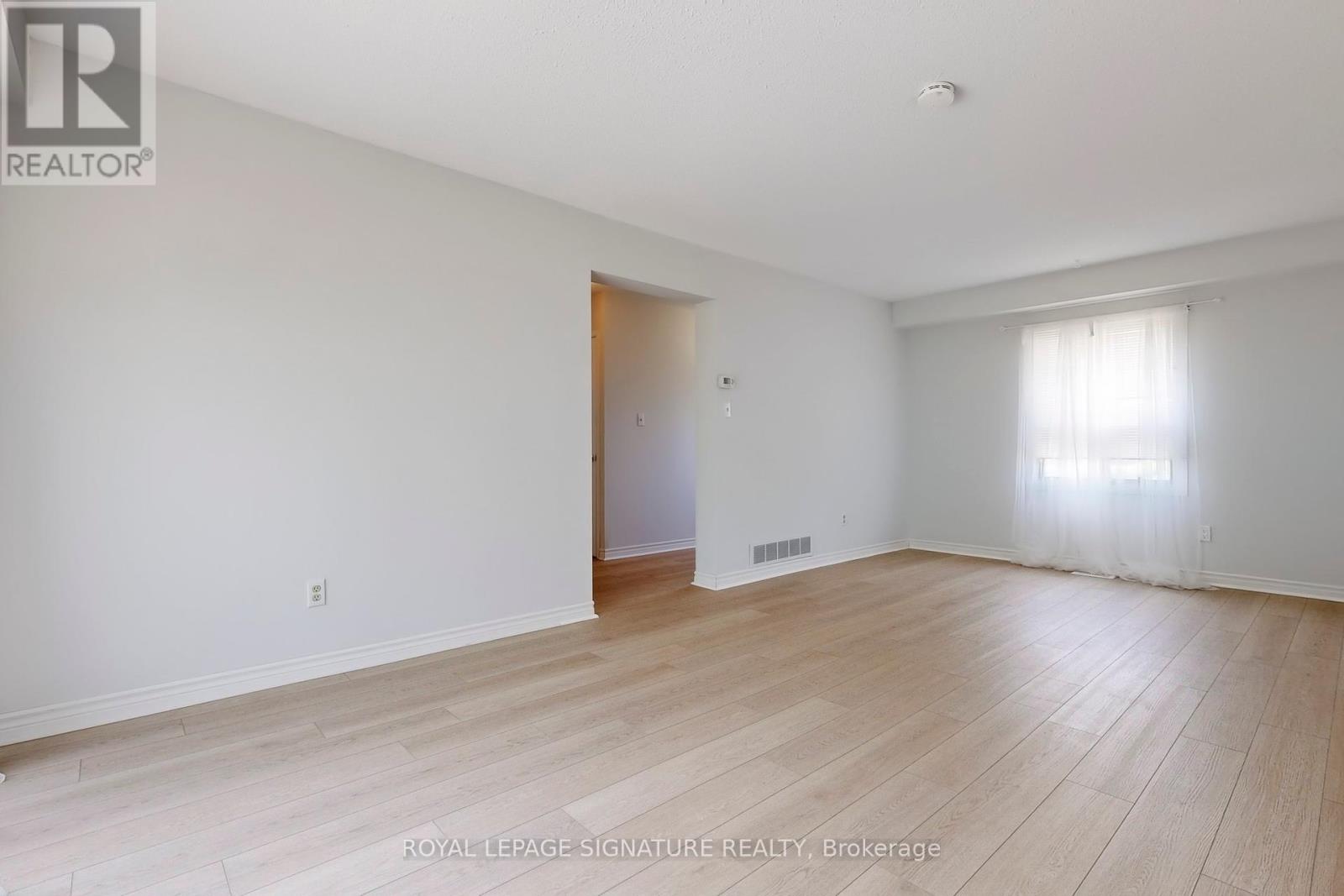 35 Crittenden Square, Toronto (Malvern), Ontario  M1B 1V2 - Photo 7 - E12208612