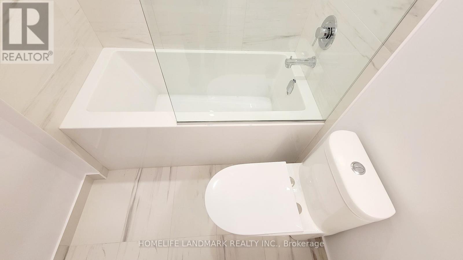 1003 - 10 Honeycrisp Crescent, Vaughan, Ontario  L4K 0M7 - Photo 13 - N12208599