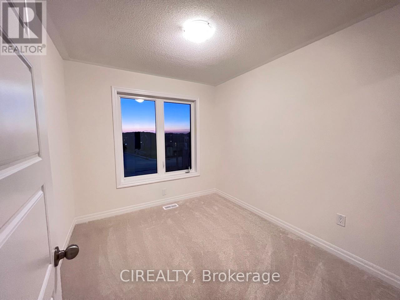 118 Solstice Circle, Newmarket (Woodland Hill), Ontario  L3X 0L5 - Photo 16 - N12208606