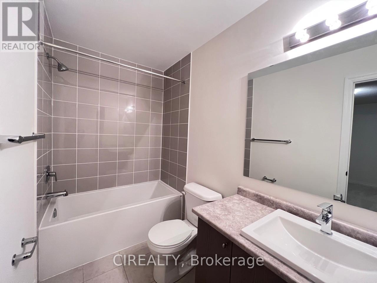 118 Solstice Circle, Newmarket (Woodland Hill), Ontario  L3X 0L5 - Photo 22 - N12208606