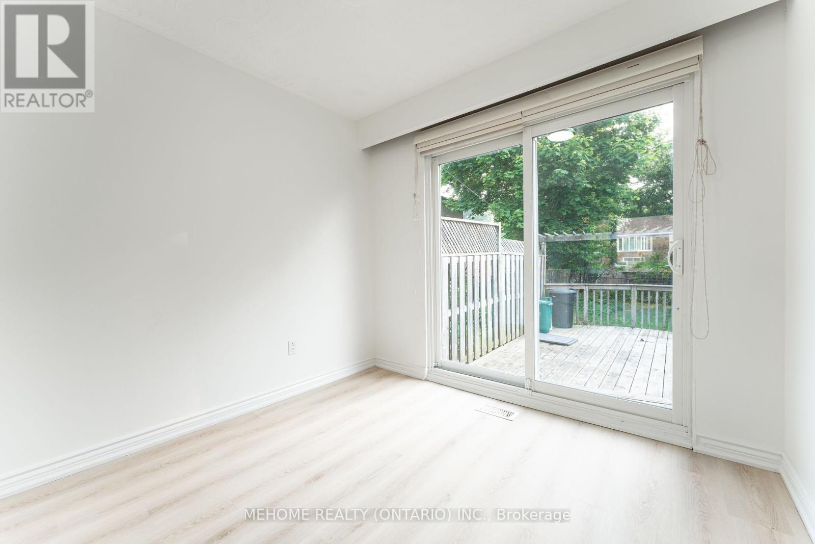 230 East Street, East Gwillimbury, Ontario  L9N 1K8 - Photo 12 - N12208608