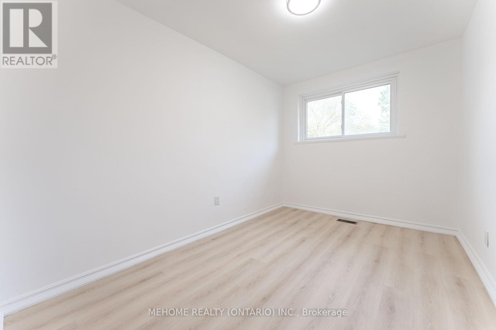 230 East Street, East Gwillimbury, Ontario  L9N 1K8 - Photo 17 - N12208608
