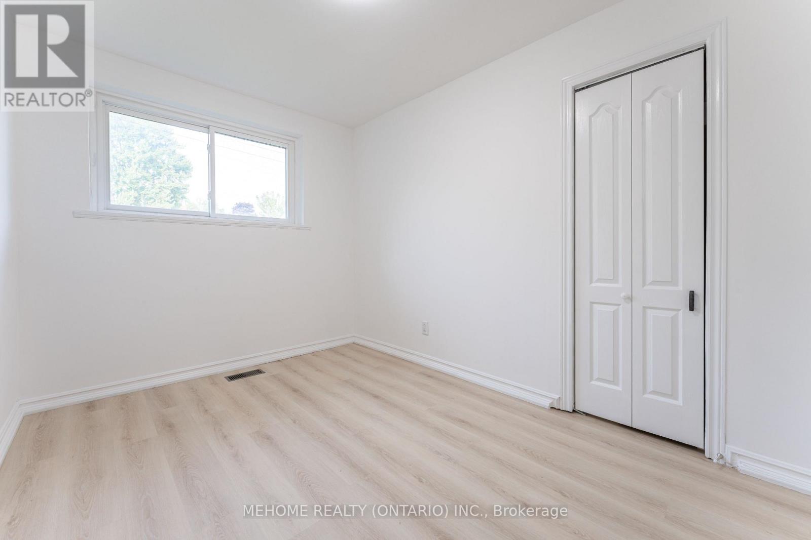 230 East Street, East Gwillimbury, Ontario  L9N 1K8 - Photo 18 - N12208608