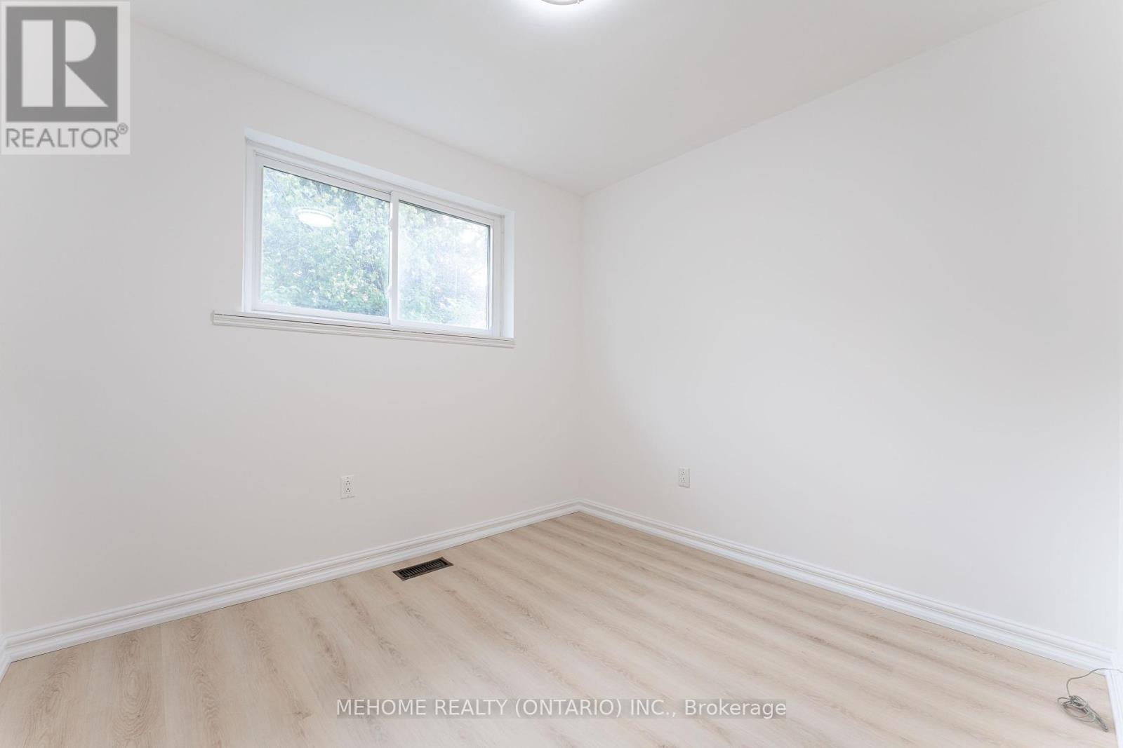 230 East Street, East Gwillimbury, Ontario  L9N 1K8 - Photo 20 - N12208608