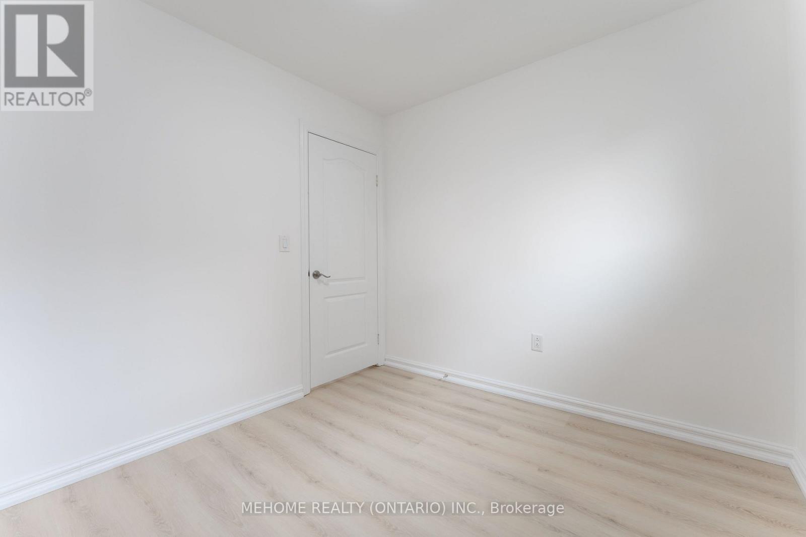 230 East Street, East Gwillimbury, Ontario  L9N 1K8 - Photo 22 - N12208608