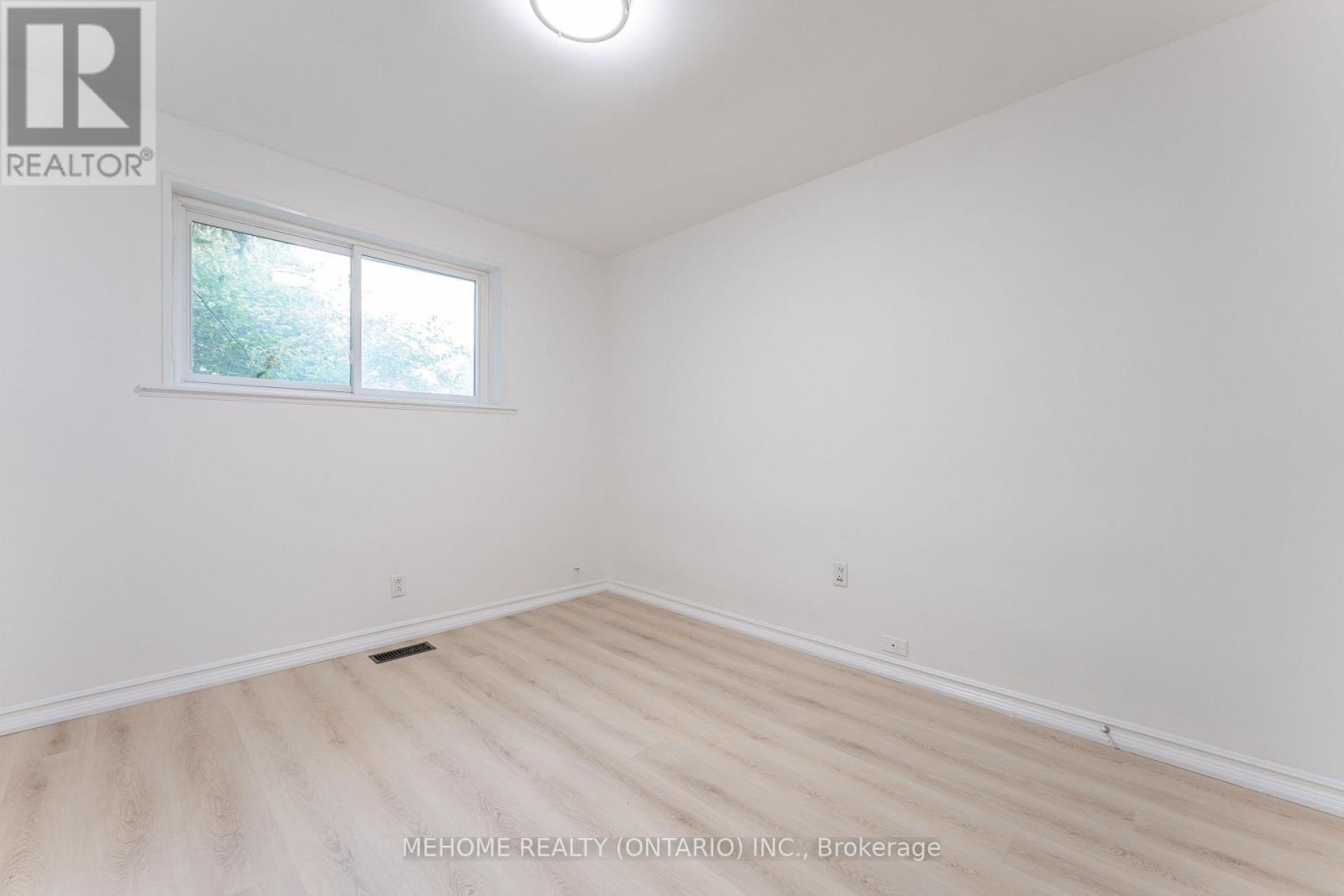 230 East Street, East Gwillimbury, Ontario  L9N 1K8 - Photo 24 - N12208608