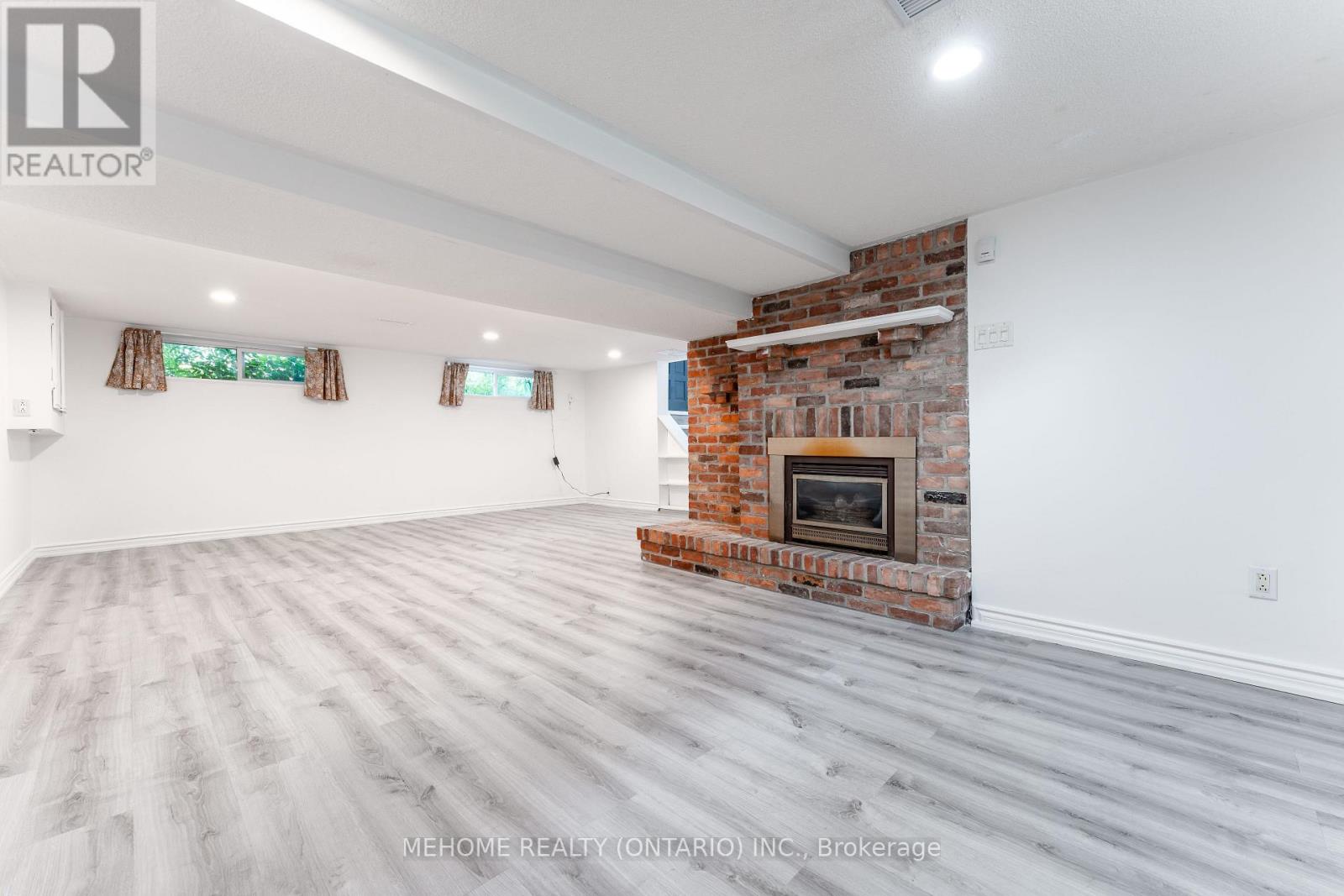 230 East Street, East Gwillimbury, Ontario  L9N 1K8 - Photo 31 - N12208608