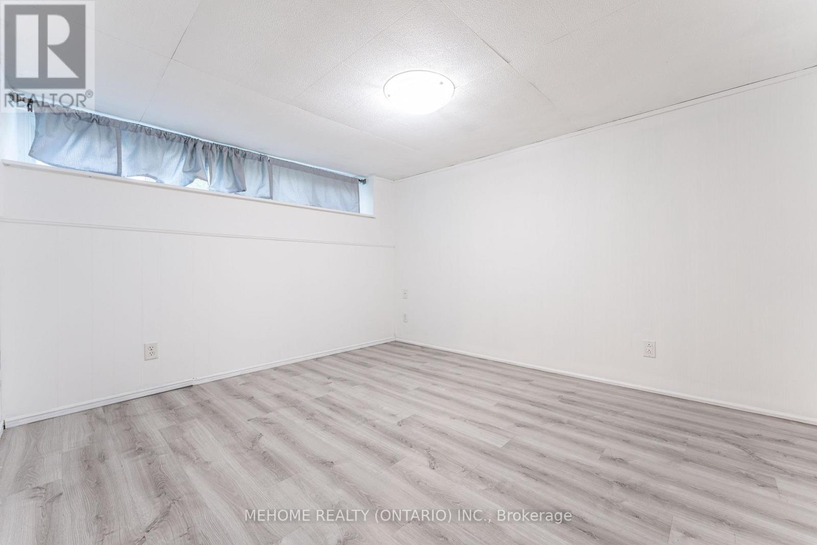 230 East Street, East Gwillimbury, Ontario  L9N 1K8 - Photo 33 - N12208608