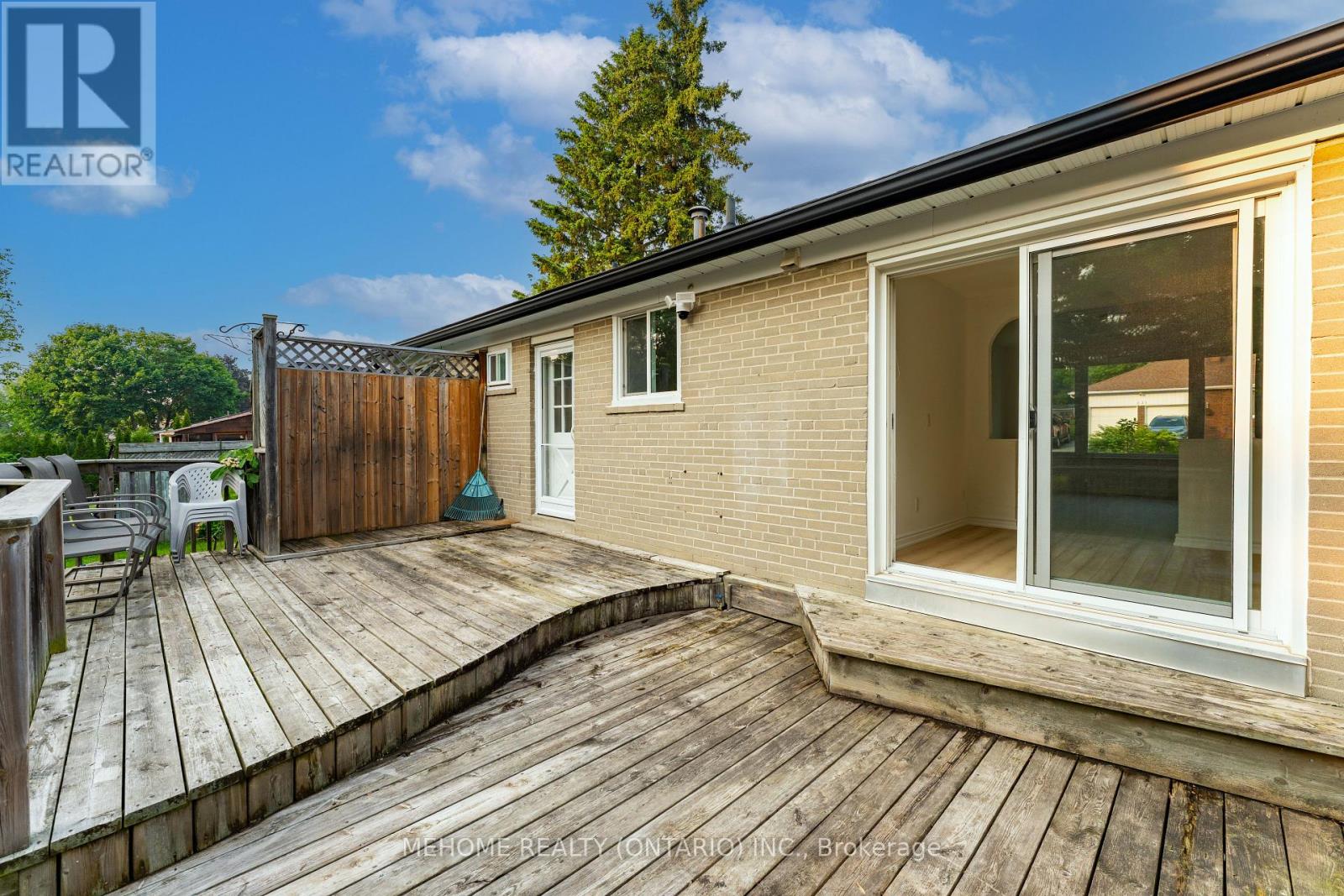 230 East Street, East Gwillimbury, Ontario  L9N 1K8 - Photo 39 - N12208608