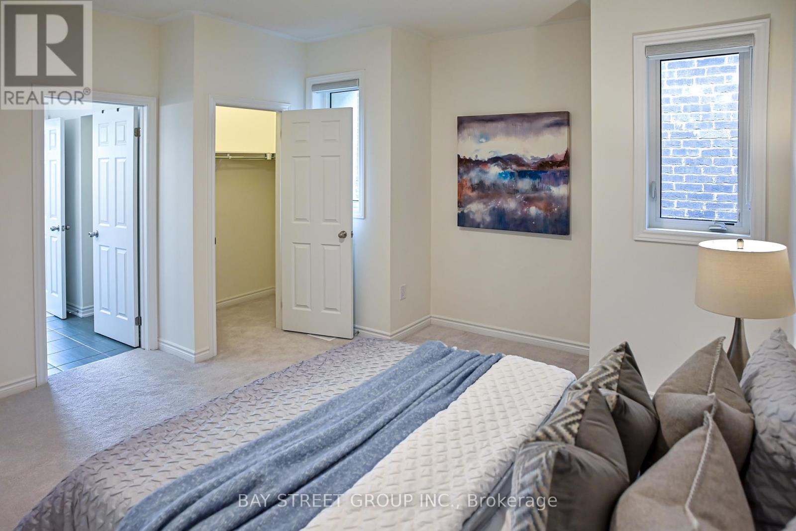10 Kenneth Ross Bend E, East Gwillimbury, Ontario  L9N 0T7 - Photo 36 - N12208639