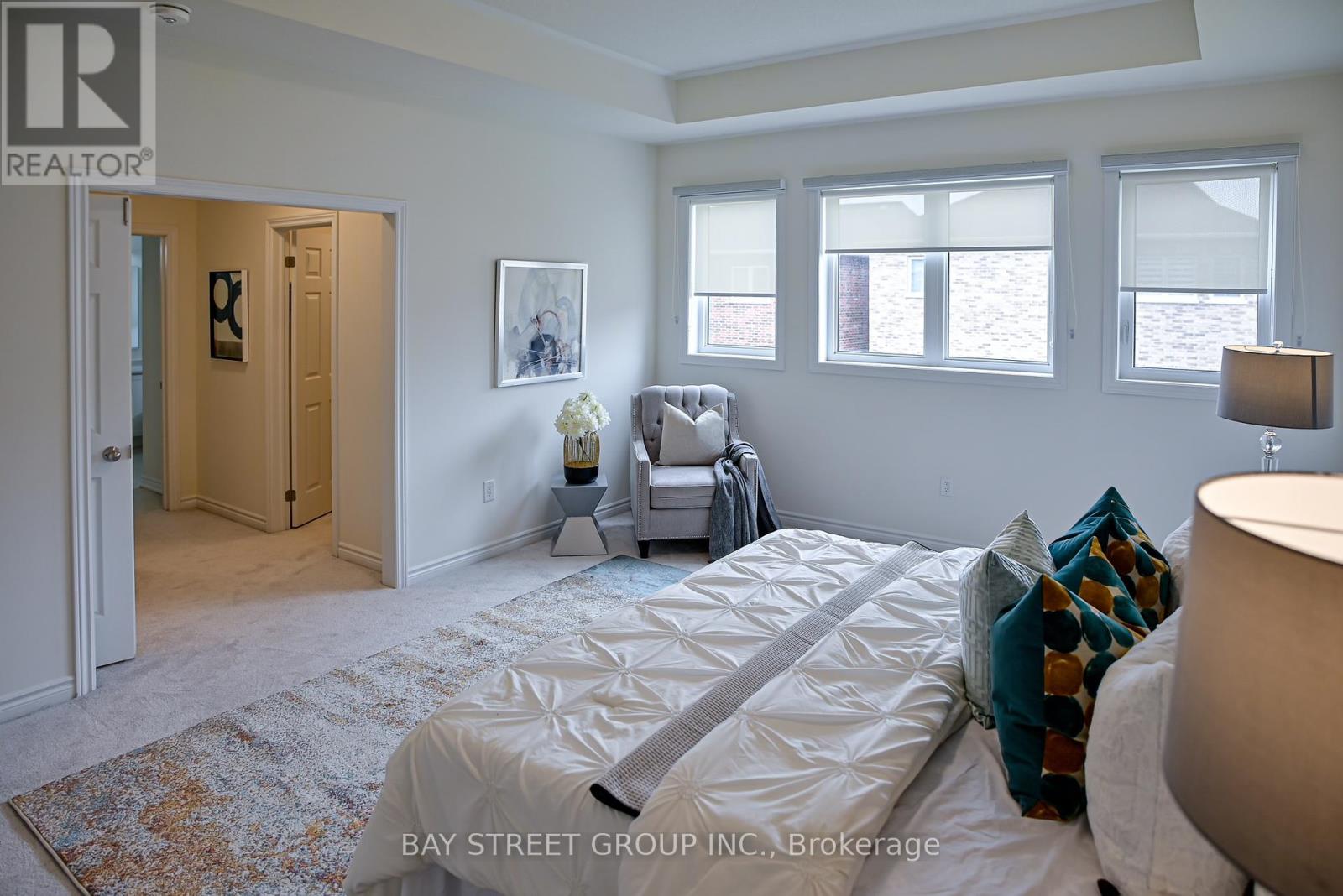 10 Kenneth Ross Bend E, East Gwillimbury, Ontario  L9N 0T7 - Photo 40 - N12208639