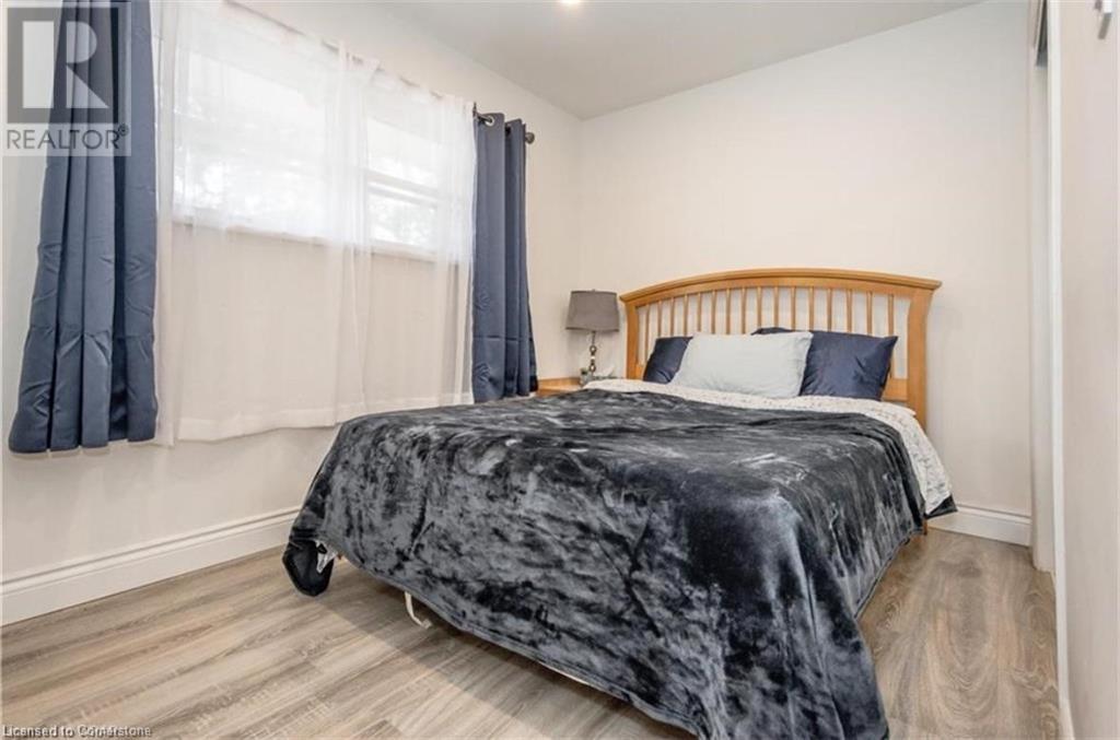 33 Third Avenue, Cambridge, Ontario  N1S 2C5 - Photo 5 - 40738749