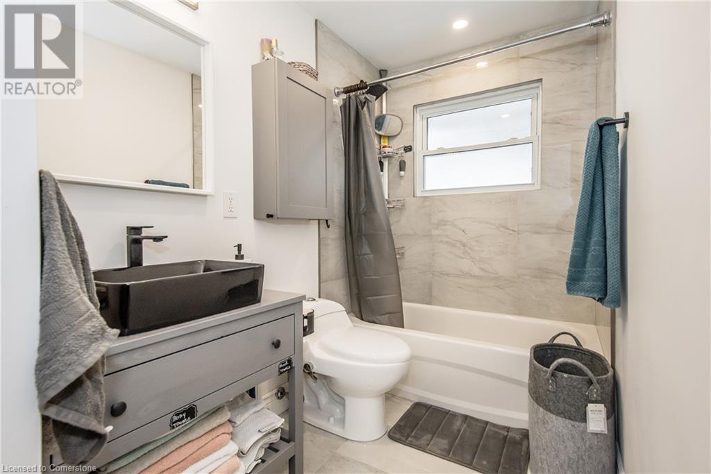 33 Third Avenue, Cambridge, Ontario  N1S 2C5 - Photo 7 - 40738749