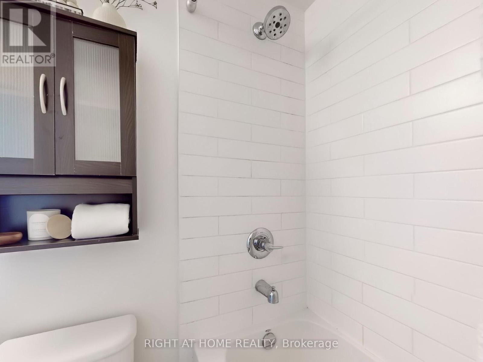 2601 - 360 Square One Drive, Mississauga, Ontario  L5B 0G7 - Photo 17 - W12208600