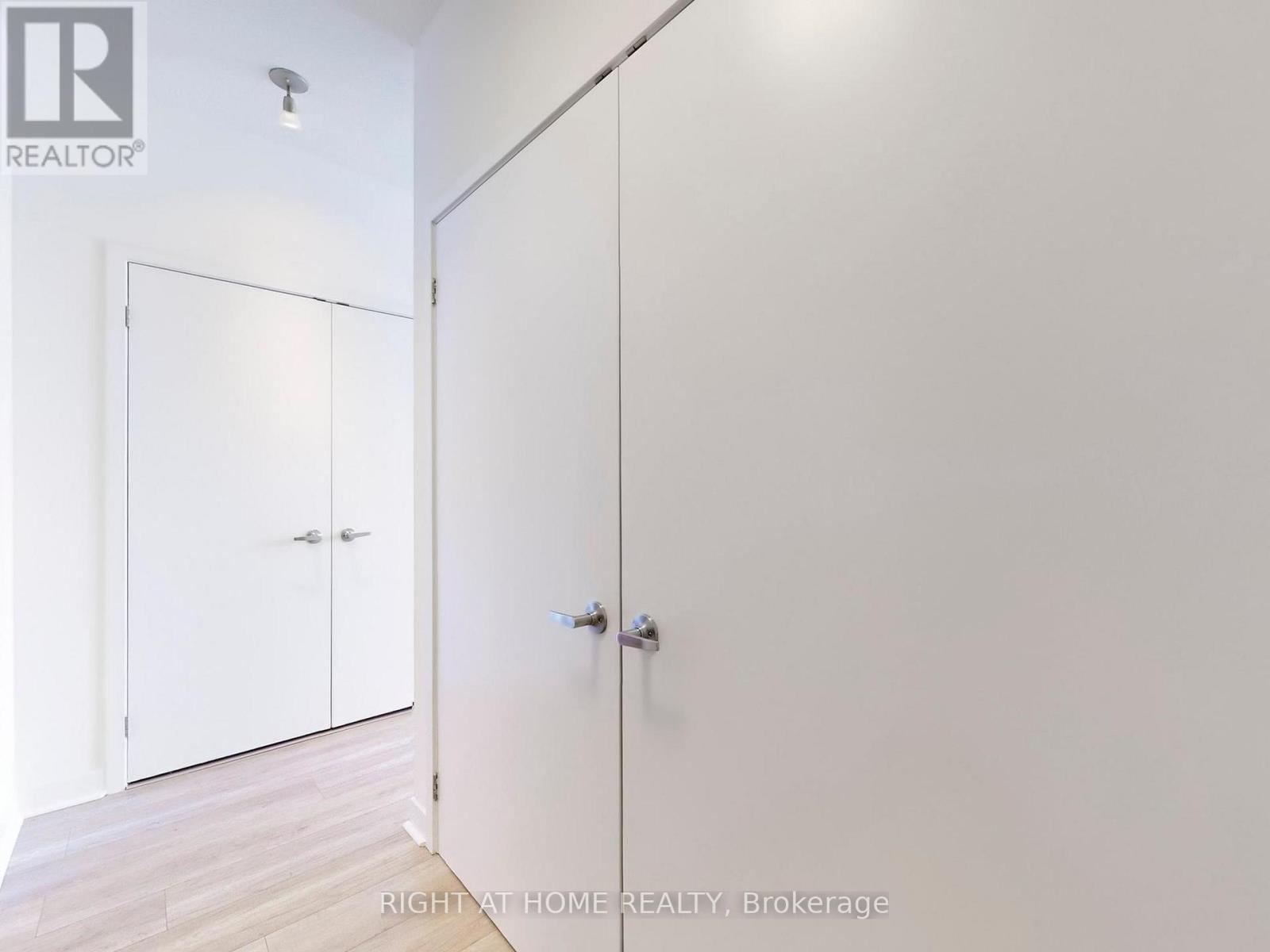 2601 - 360 Square One Drive, Mississauga, Ontario  L5B 0G7 - Photo 19 - W12208600