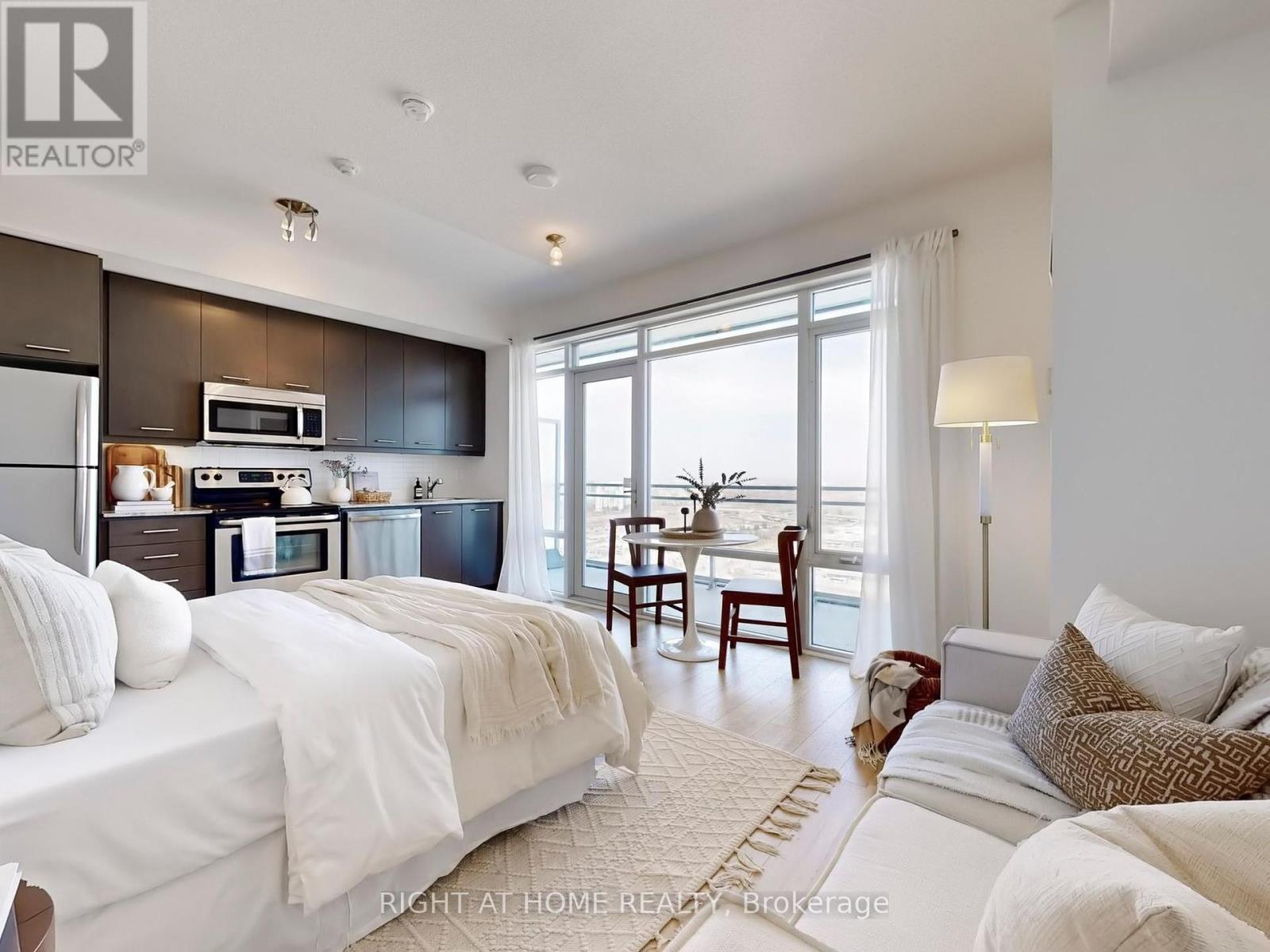 2601 - 360 Square One Drive, Mississauga, Ontario  L5B 0G7 - Photo 2 - W12208600