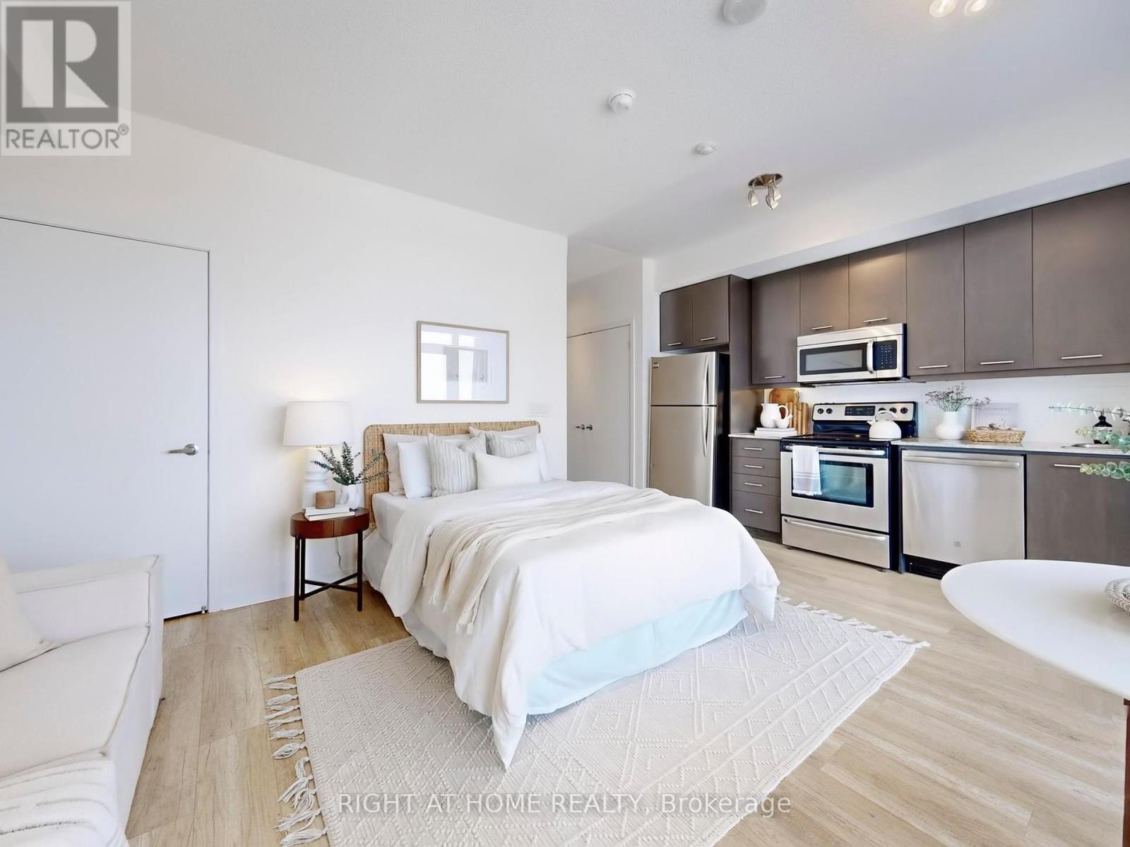 2601 - 360 Square One Drive, Mississauga, Ontario  L5B 0G7 - Photo 7 - W12208600