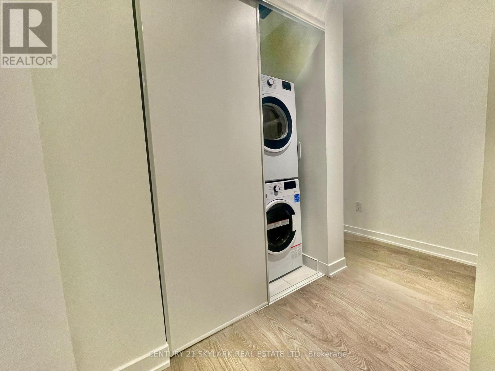 522 - 28 Ann Street, Mississauga, Ontario  L5G 3E1 - Photo 11 - W12208611