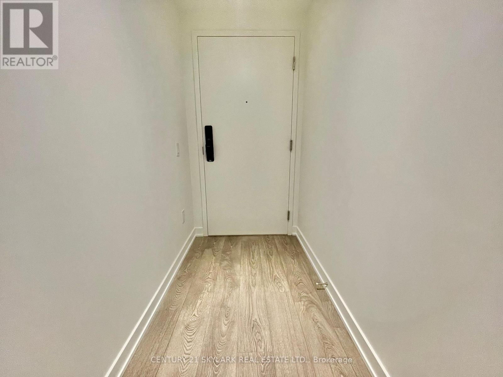 522 - 28 Ann Street, Mississauga, Ontario  L5G 3E1 - Photo 5 - W12208611