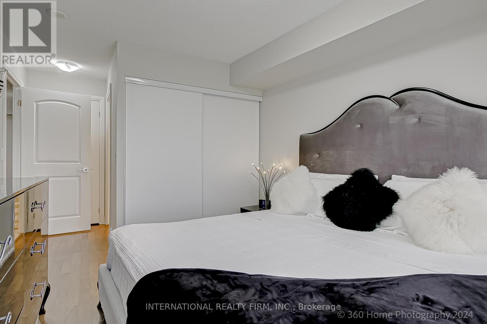 909 - 1070 Sheppard Avenue W, Toronto, Ontario  M3J 0G8 - Photo 15 - W12208613