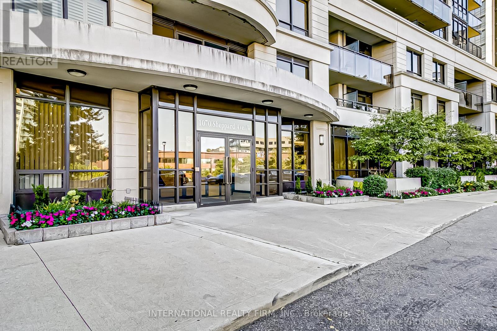 909 - 1070 Sheppard Avenue W, Toronto, Ontario  M3J 0G8 - Photo 2 - W12208613