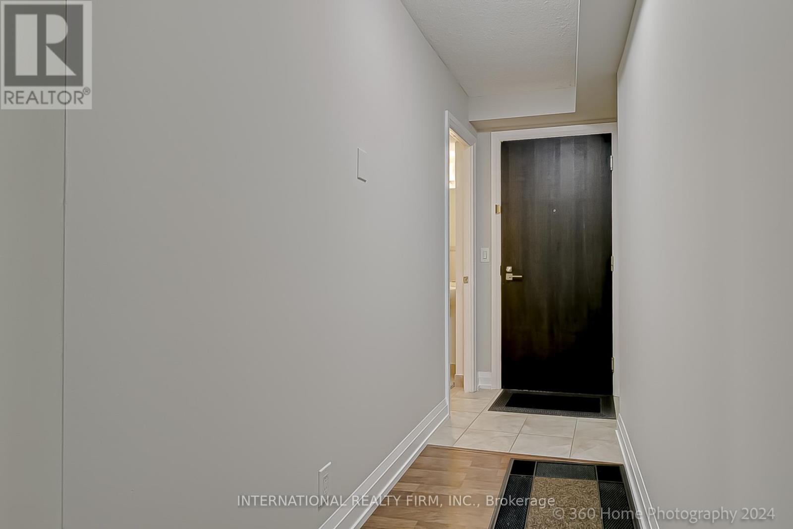 909 - 1070 Sheppard Avenue W, Toronto, Ontario  M3J 0G8 - Photo 5 - W12208613