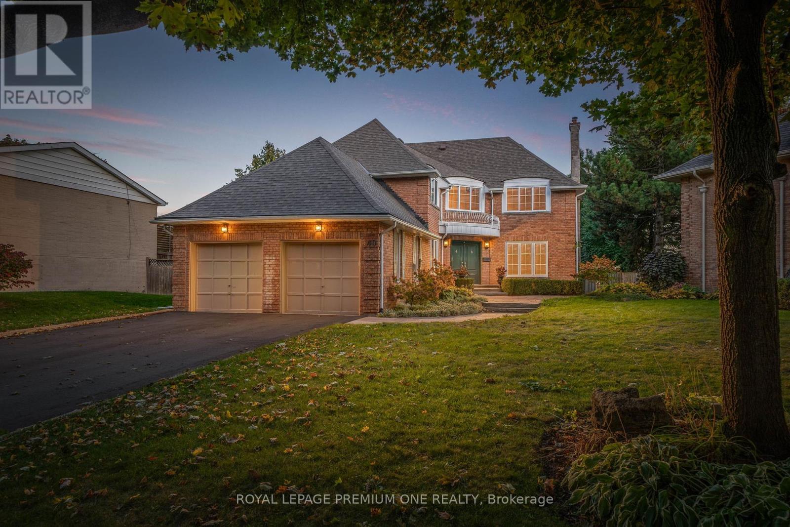 40 PARKEND AVENUE, Brampton, Ontario