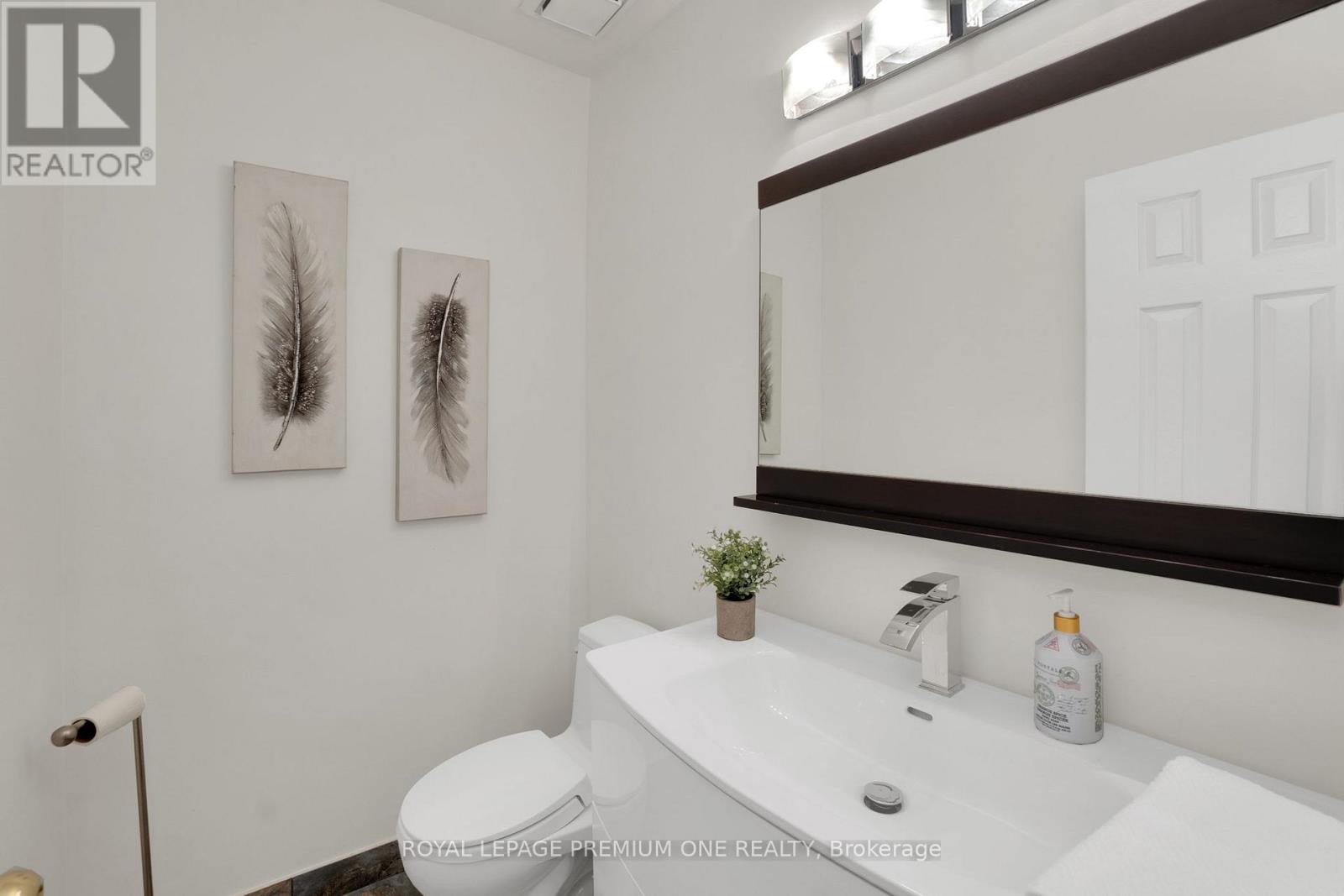 40 Parkend Avenue, Brampton, Ontario  L6Y 1B2 - Photo 18 - W12208615