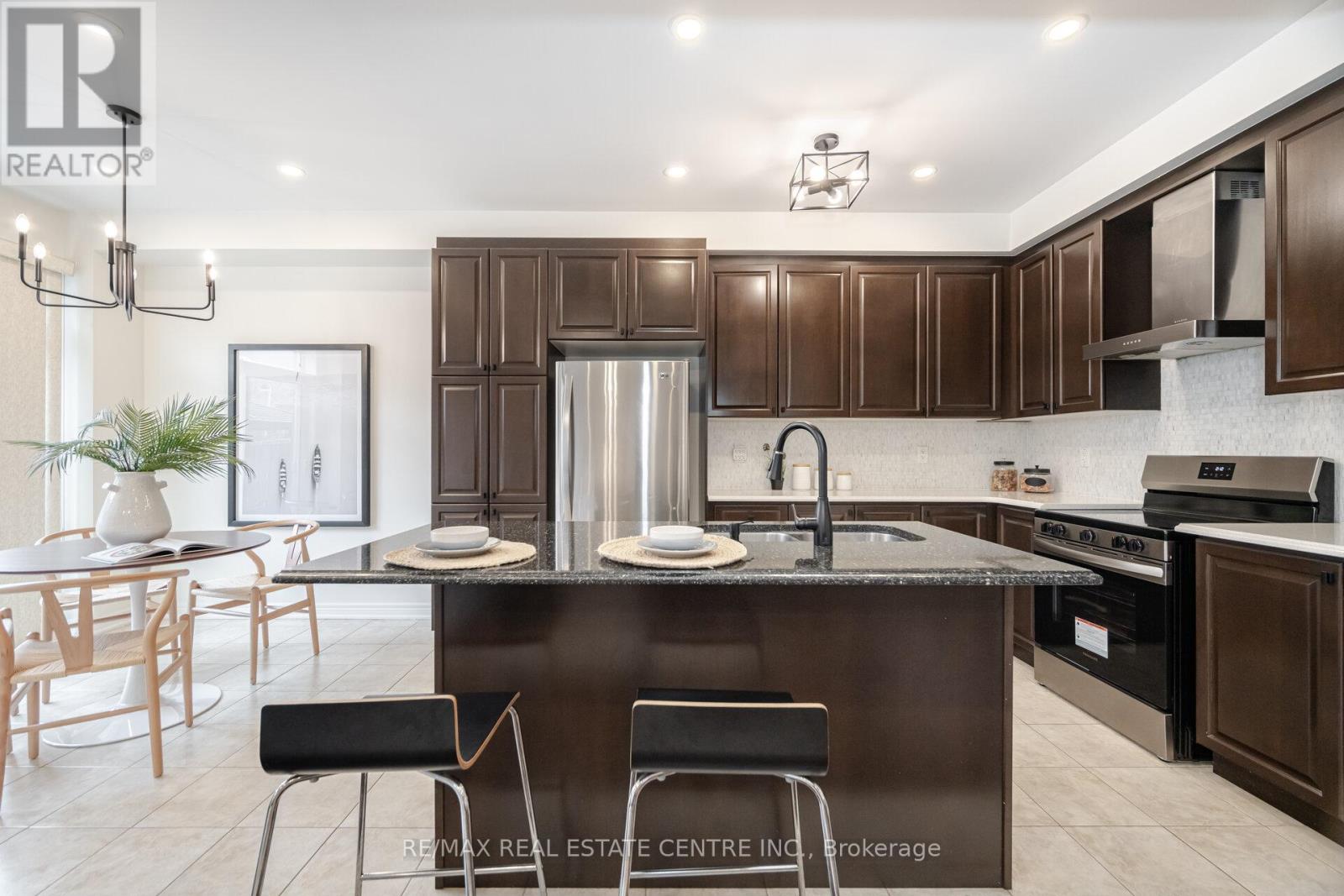 Upper Floor Only - 36 Callalily Road, Brampton, Ontario  L7A 0M2 - Photo 13 - W12208618
