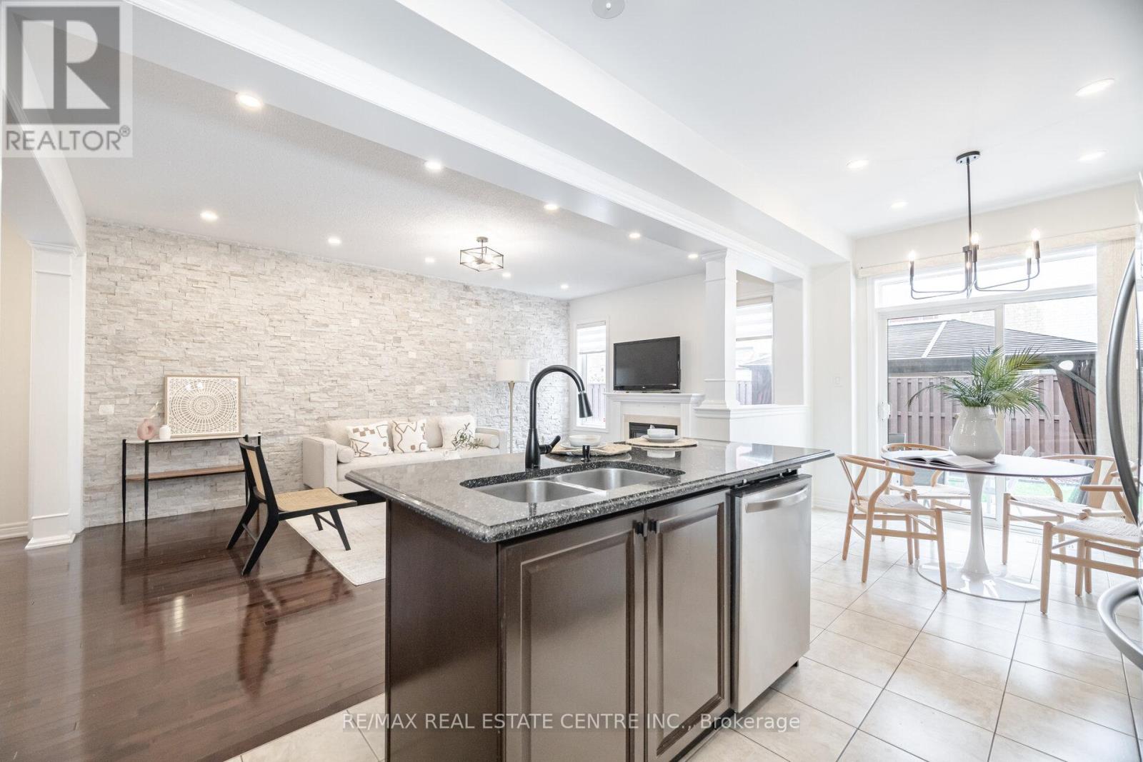 Upper Floor Only - 36 Callalily Road, Brampton, Ontario  L7A 0M2 - Photo 15 - W12208618