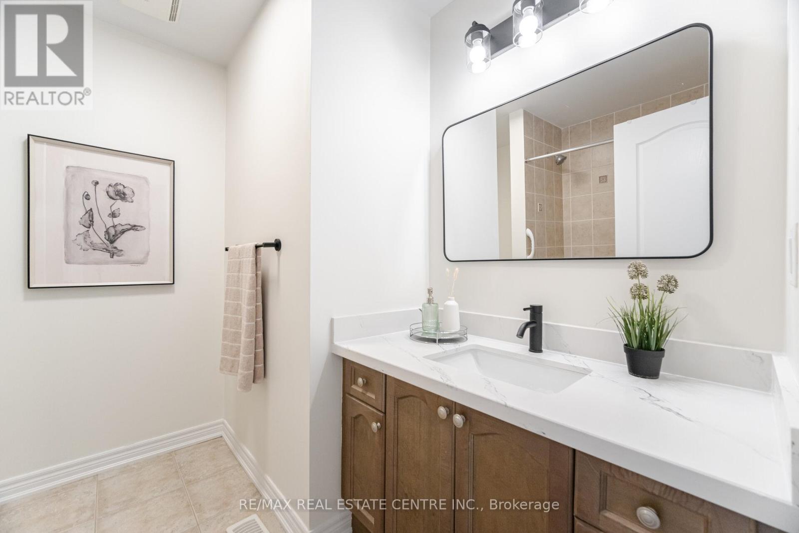 Upper Floor Only - 36 Callalily Road, Brampton, Ontario  L7A 0M2 - Photo 38 - W12208618