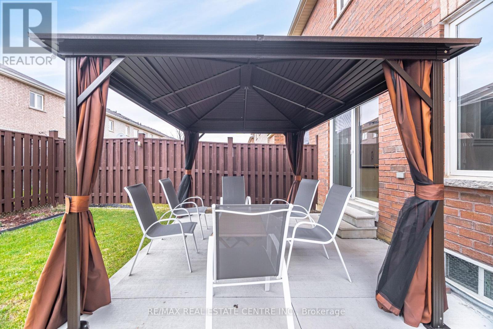 Upper Floor Only - 36 Callalily Road, Brampton, Ontario  L7A 0M2 - Photo 43 - W12208618