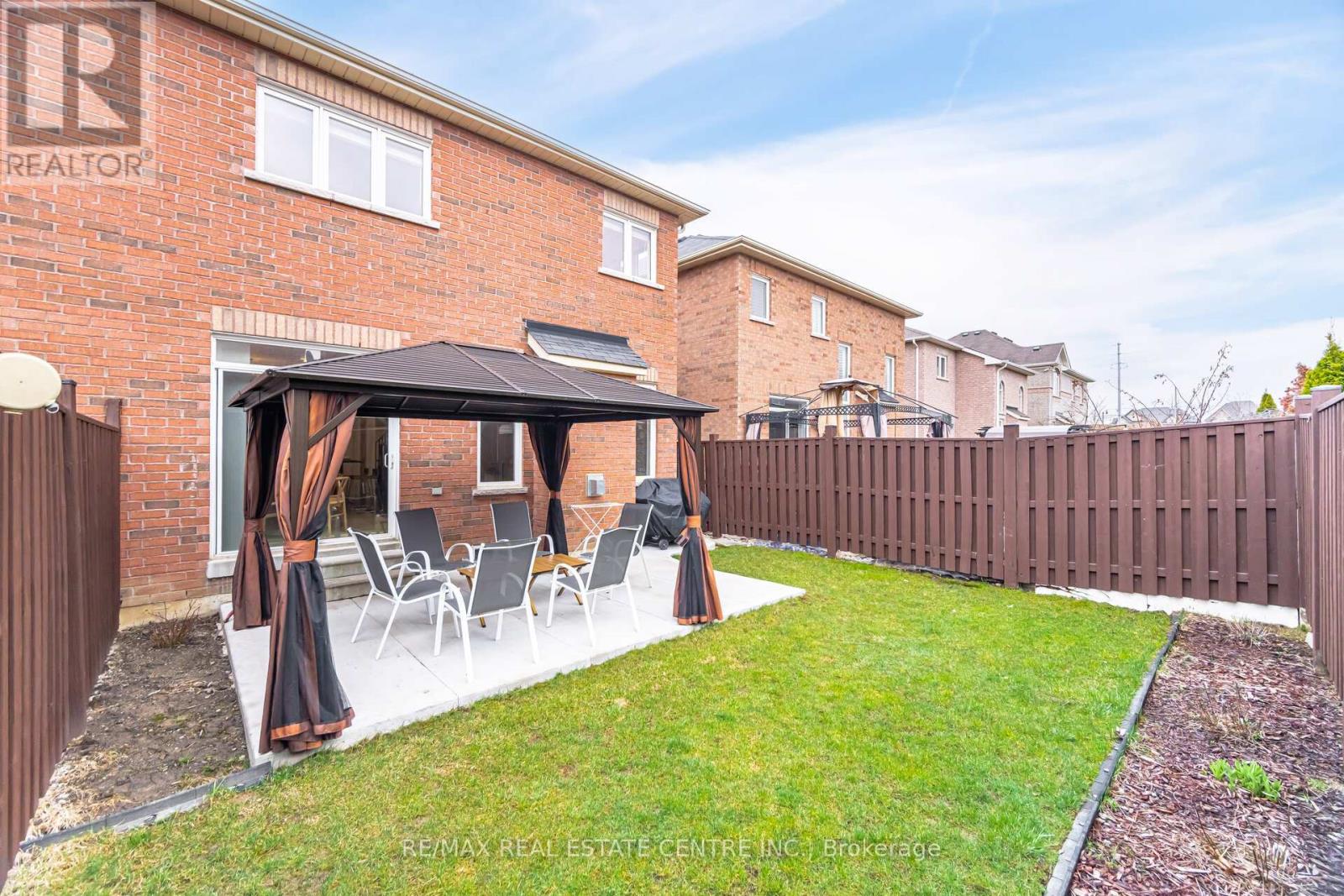 Upper Floor Only - 36 Callalily Road, Brampton, Ontario  L7A 0M2 - Photo 44 - W12208618