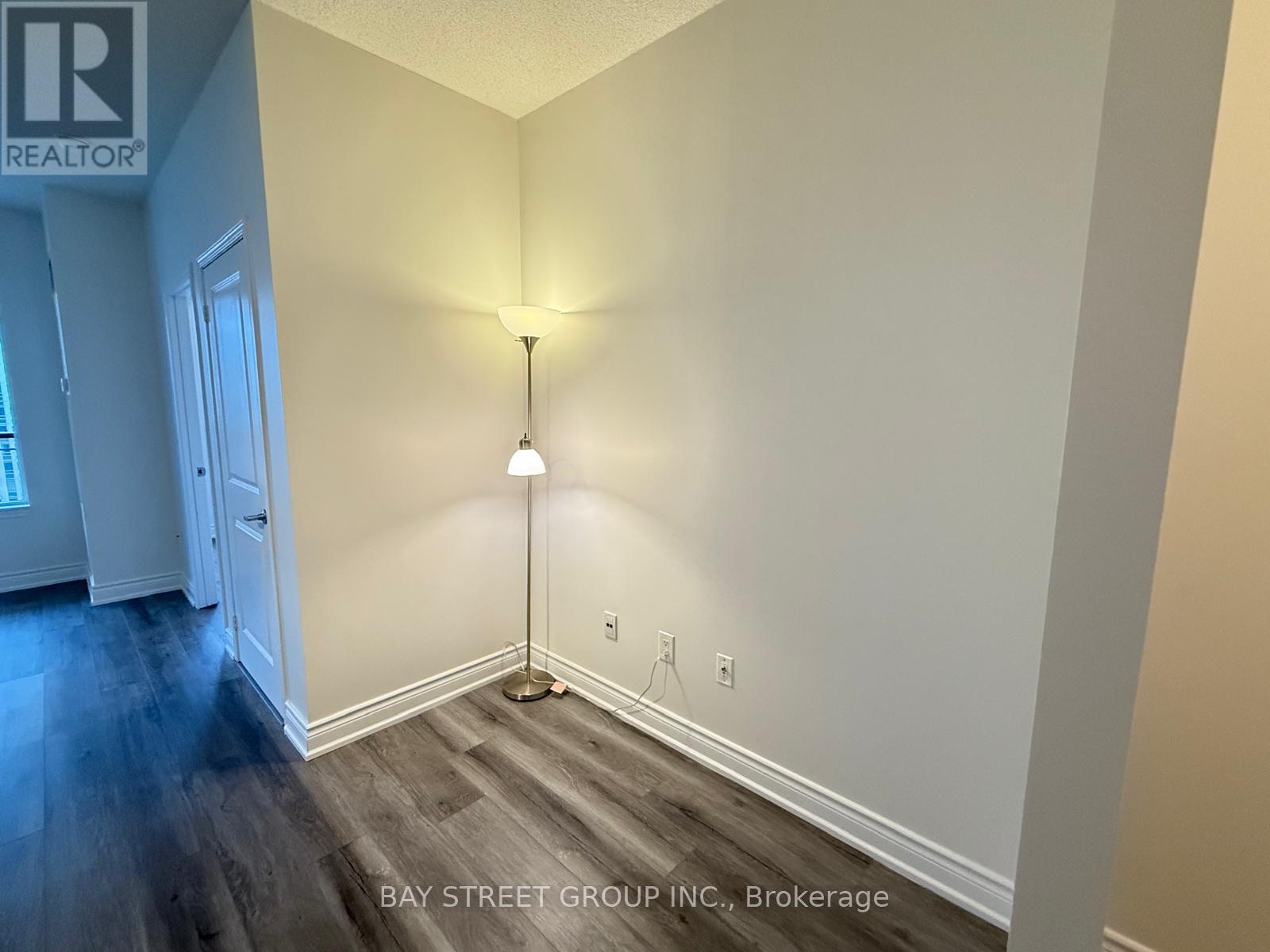 1807 - 385 Prince Of Wales Drive, Mississauga, Ontario  L5B 0C6 - Photo 13 - W12208620