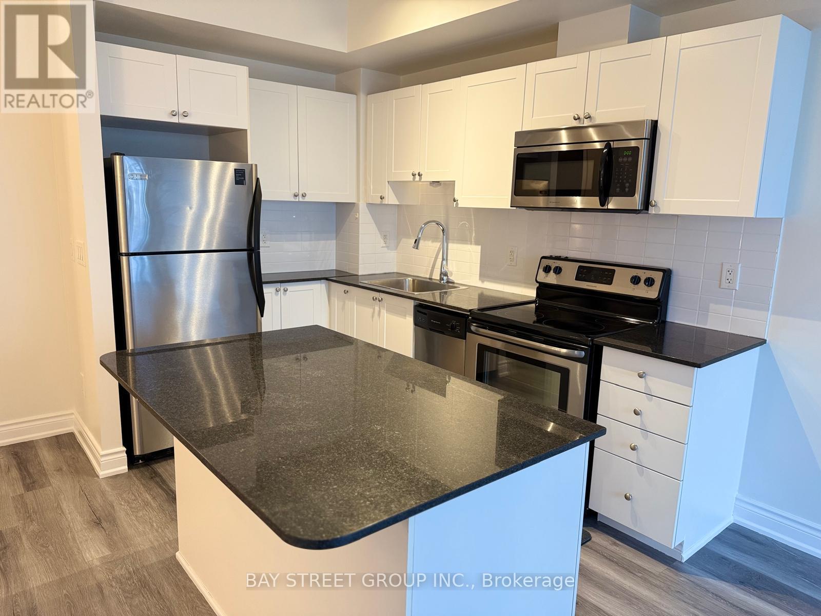 1807 - 385 Prince Of Wales Drive, Mississauga, Ontario  L5B 0C6 - Photo 15 - W12208620
