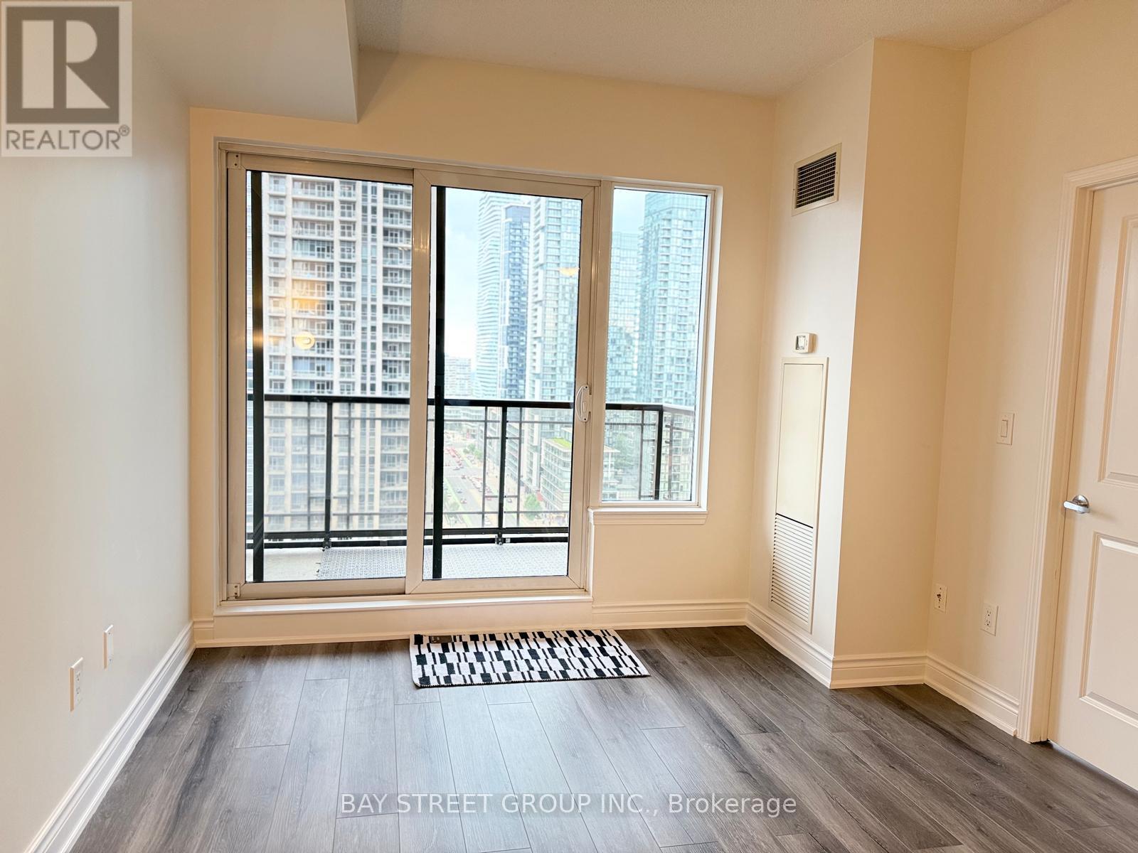 1807 - 385 Prince Of Wales Drive, Mississauga, Ontario  L5B 0C6 - Photo 18 - W12208620