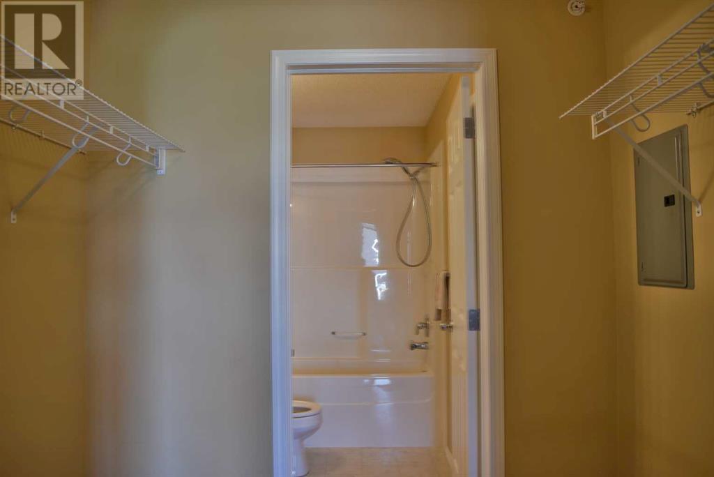 8308, 70 Panamount Drive Nw, Calgary, Alberta  T3K 5Z1 - Photo 11 - A2229524