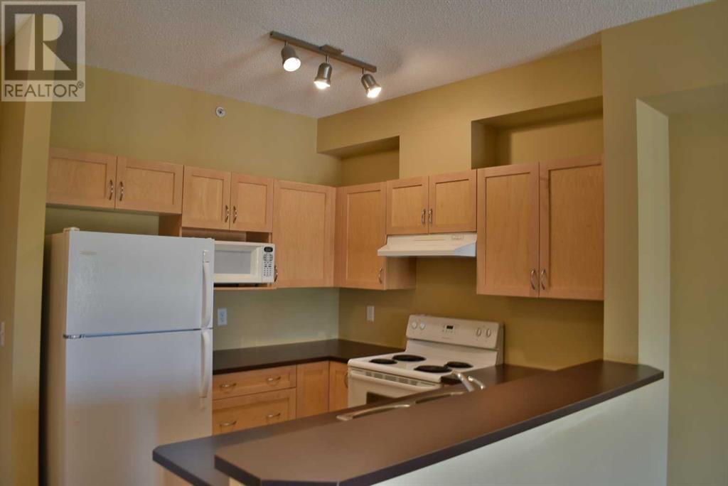 8308, 70 Panamount Drive Nw, Calgary, Alberta  T3K 5Z1 - Photo 4 - A2229524