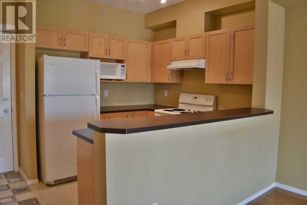 8308, 70 Panamount Drive Nw, Calgary, Alberta  T3K 5Z1 - Photo 5 - A2229524