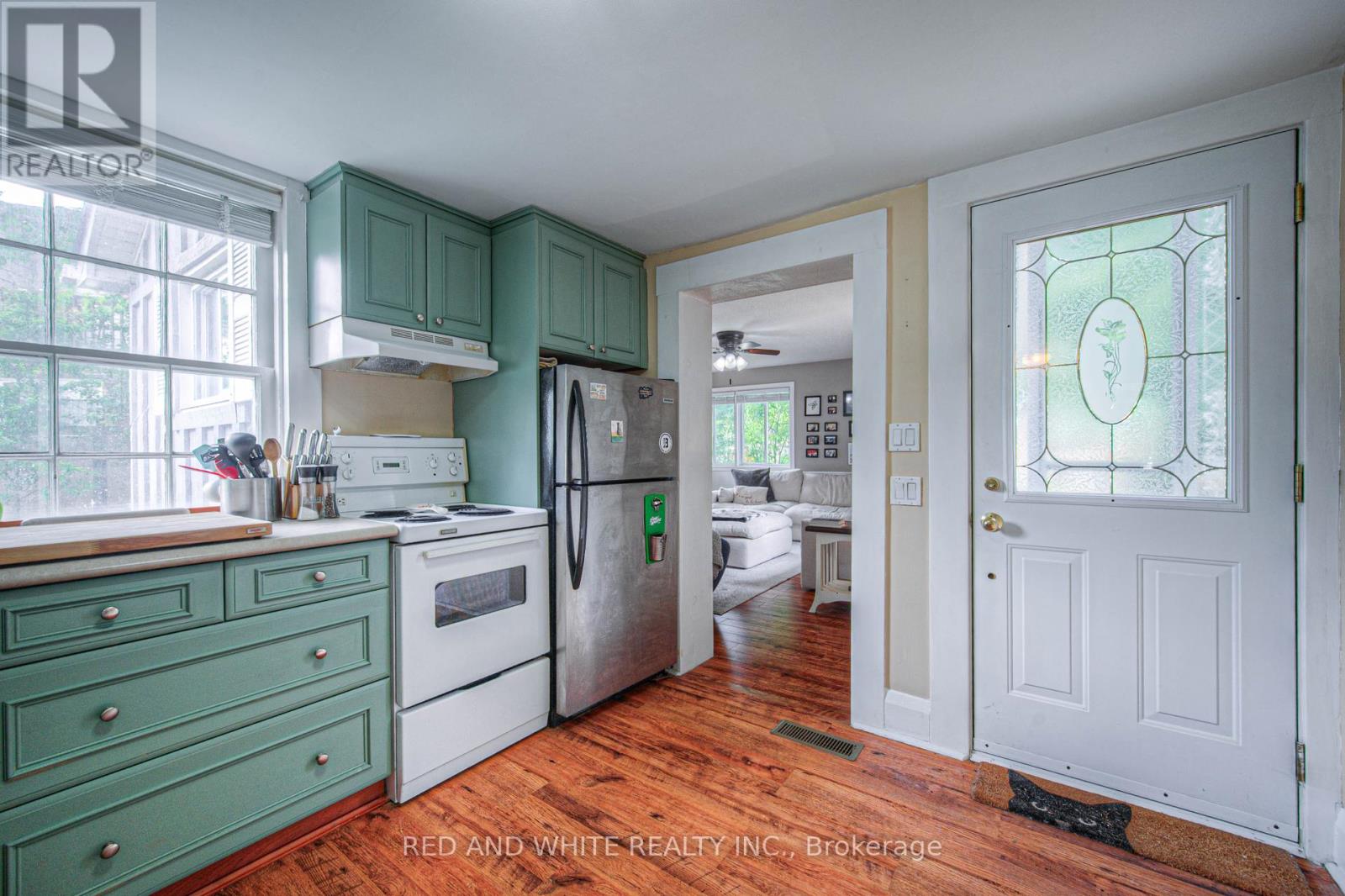 94 South Drive S, Kitchener, Ontario  N2M 4B7 - Photo 16 - X12208593