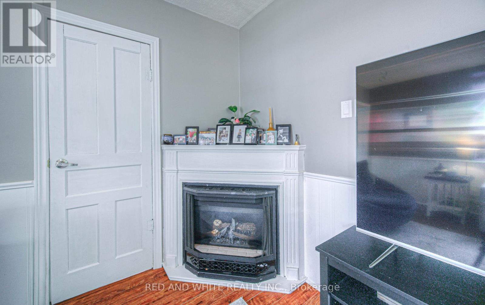 94 South Drive S, Kitchener, Ontario  N2M 4B7 - Photo 9 - X12208593