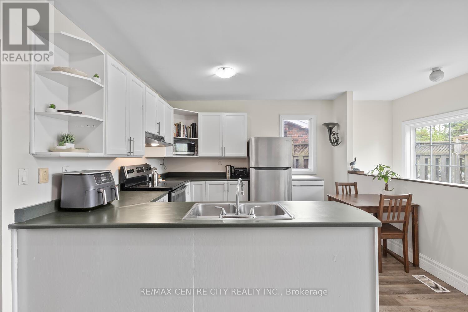 29 Hume Street, London East, Ontario  N5Z 2N9 - Photo 14 - X12208647