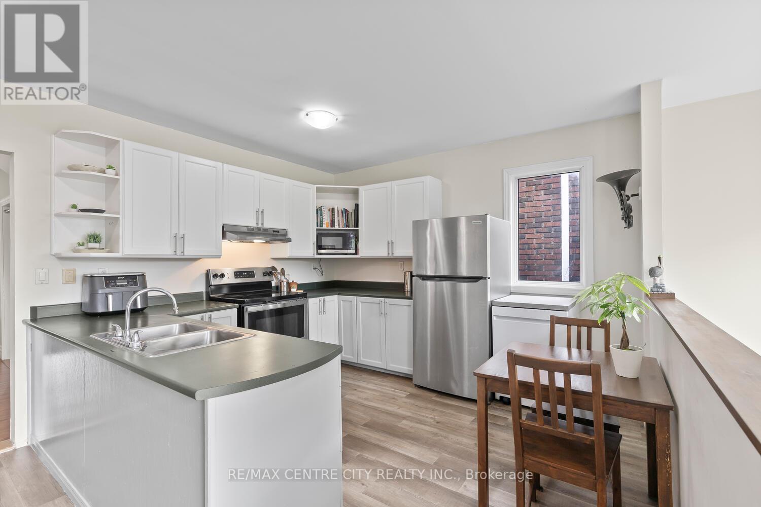 29 Hume Street, London East, Ontario  N5Z 2N9 - Photo 15 - X12208647