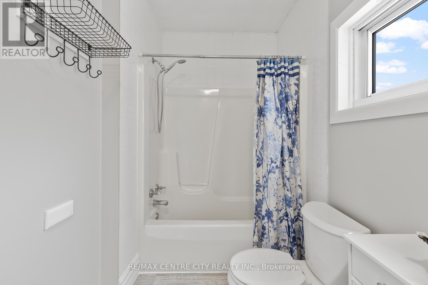 29 Hume Street, London East, Ontario  N5Z 2N9 - Photo 23 - X12208647