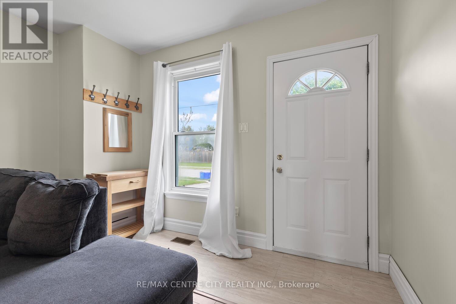 29 Hume Street, London East, Ontario  N5Z 2N9 - Photo 7 - X12208647