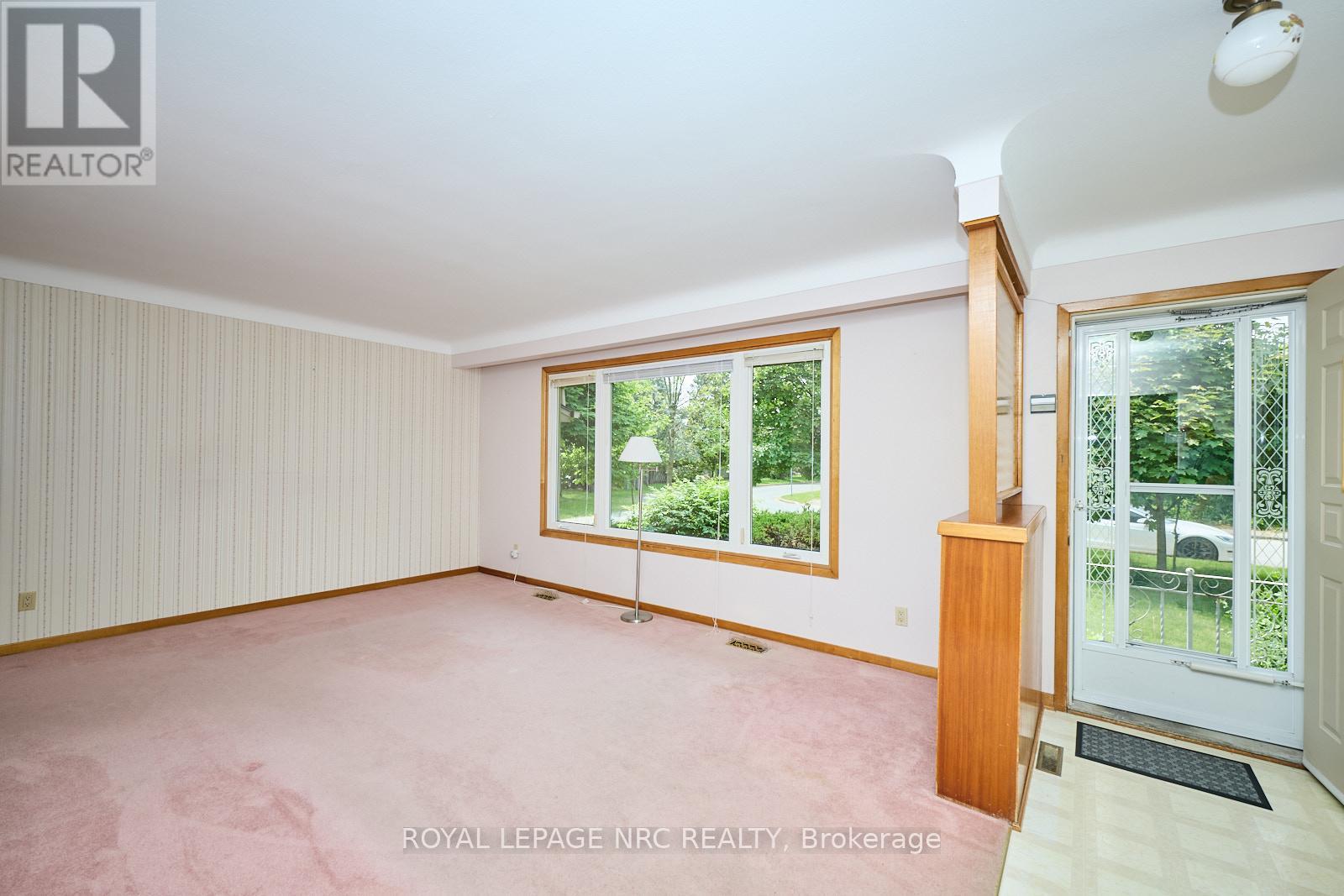 4682 Pinedale Drive, Niagara Falls (Morrison), Ontario  L2E 6M8 - Photo 6 - X12208642