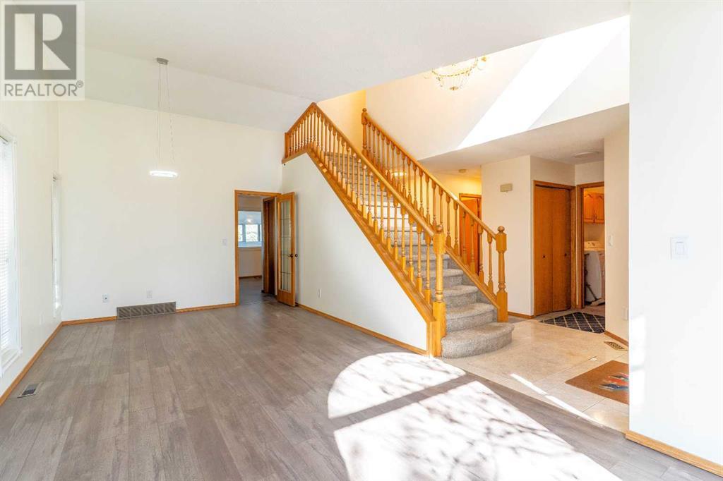 266 Edgepark Way Nw, Calgary, Alberta  T3A 4S7 - Photo 6 - A2218952