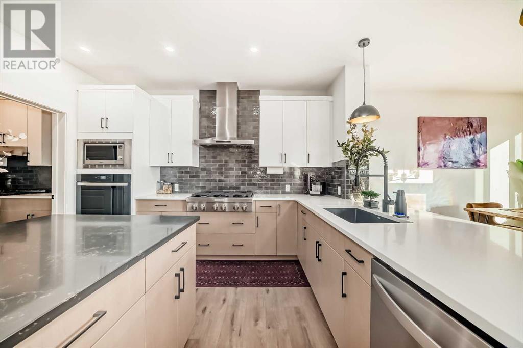116 Ambleside Crescent Nw, Calgary, Alberta  T4B 3P5 - Photo 9 - A2224492
