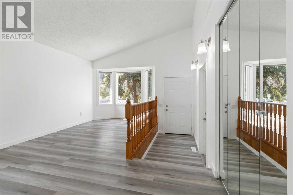 30 Pasadena Gardens Ne, Calgary, Alberta  T1Y 6L9 - Photo 3 - A2228343